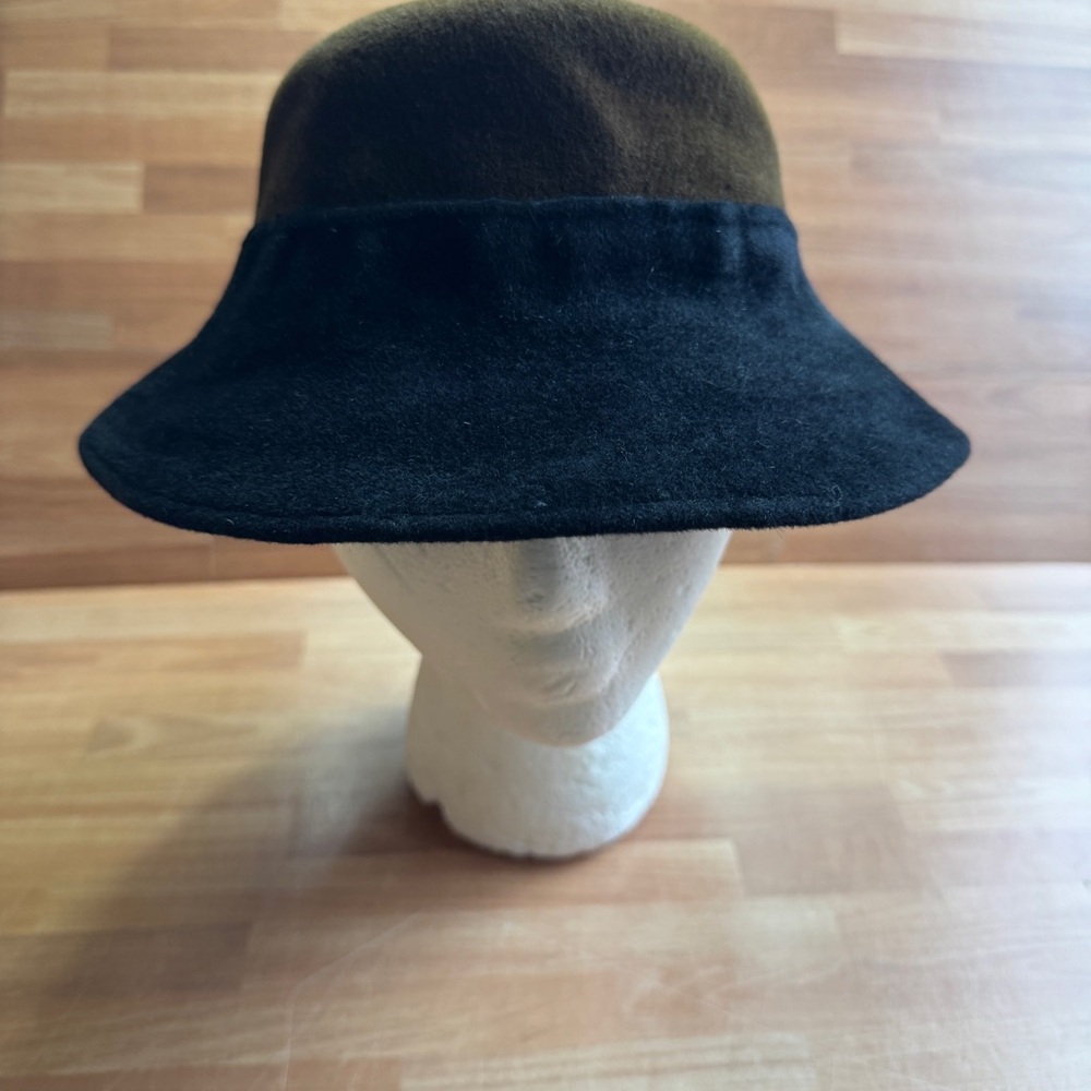 Shapeaux vintage two toned ladies hat black and brown